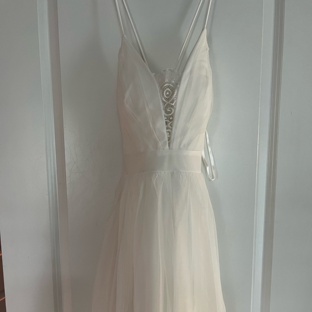 Long white dress